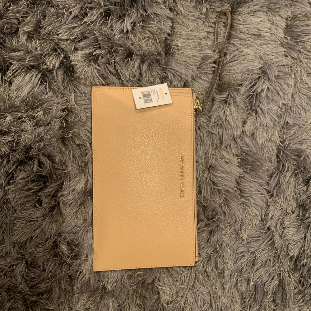 Michael kors wristlet